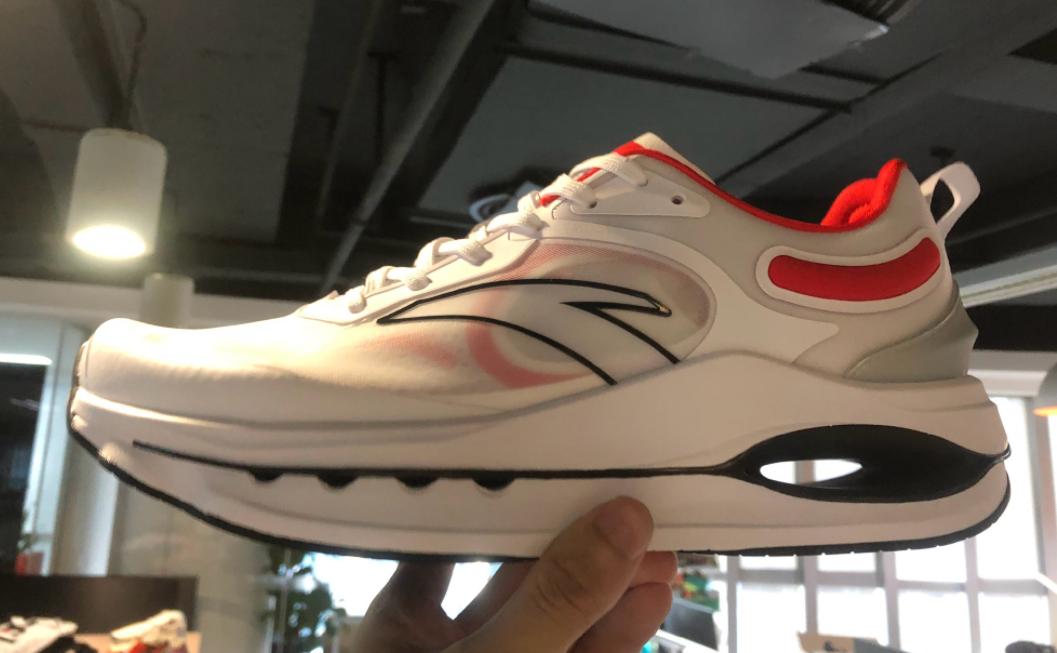 谷爱凌同款跑鞋,安踏冠军跑鞋2代pro谷爱凌配色