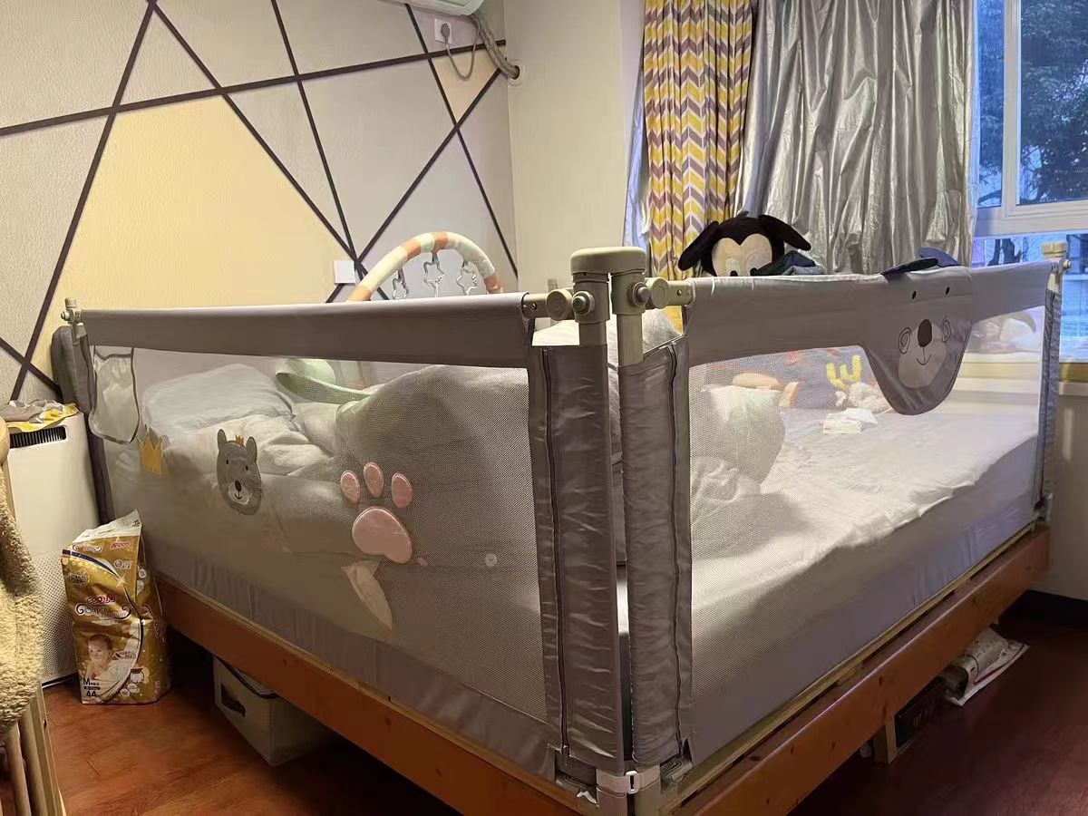 宝宝从50cm处摔下如何判断没事,宝宝从桌上摔下来要注意什么