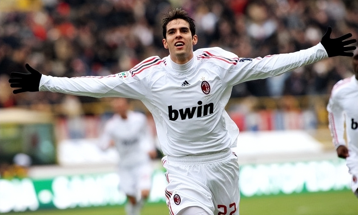 足球名将卡卡现状,巴西金童卡卡退役视频