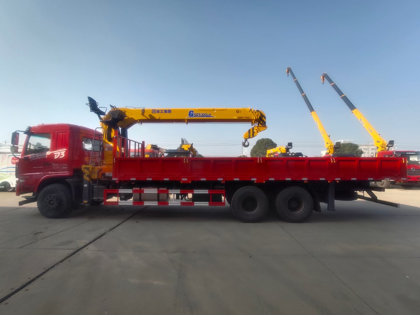 正规的随车吊厂家汽车起重机生产商在哪里？