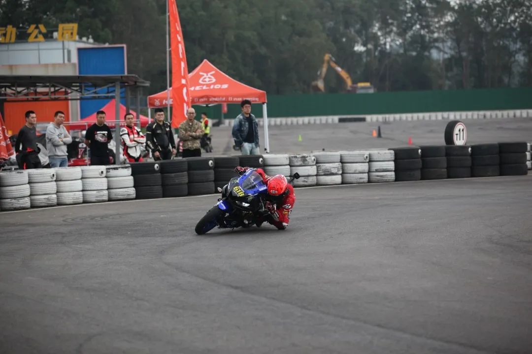 雅马哈yzf-r25测评老款,雅马哈推荐yzf-r6