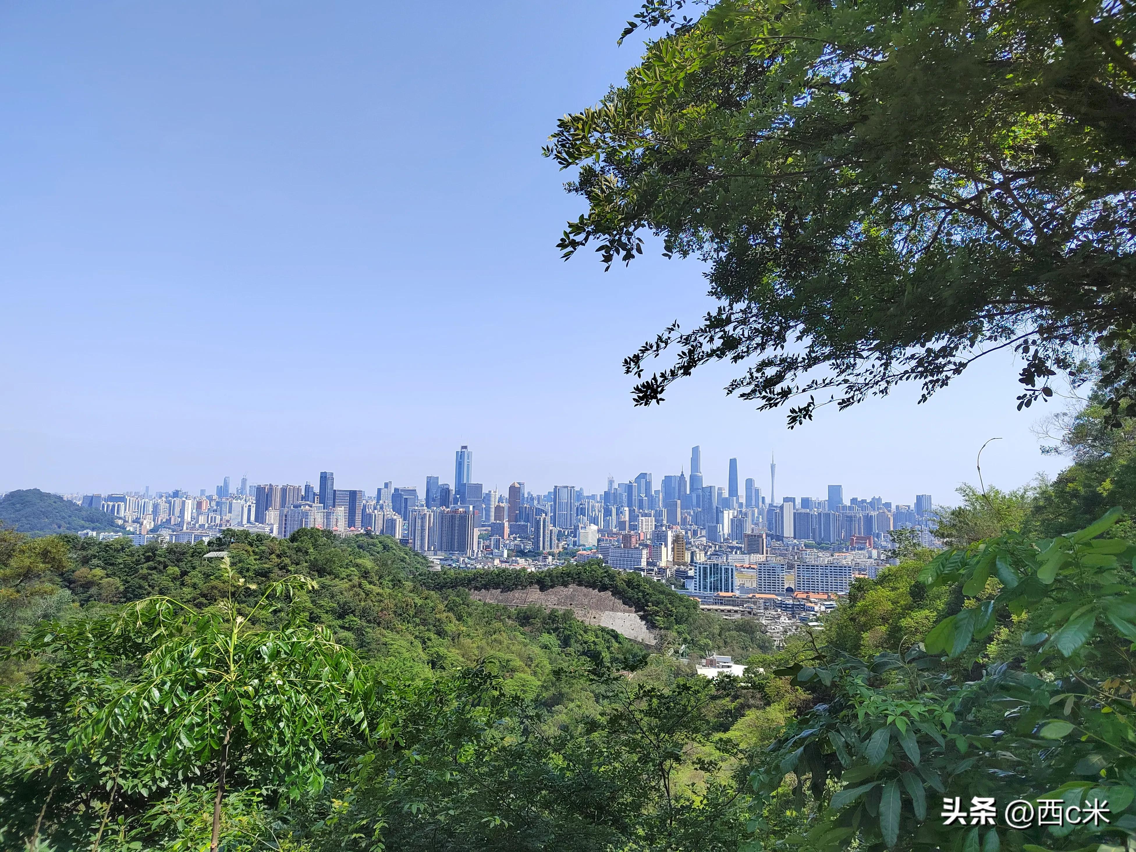 骞垮窞娓哥帺鏀荤暐,骞垮窞鐧戒簯灞变粠鍝釜闂ㄨ繘姣旇緝濂界帺