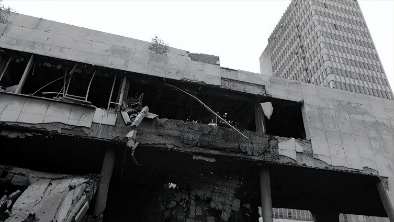 01年中国最牛“键盘侠”，带领八万黑客，怒将*旗国**插到白宫官网