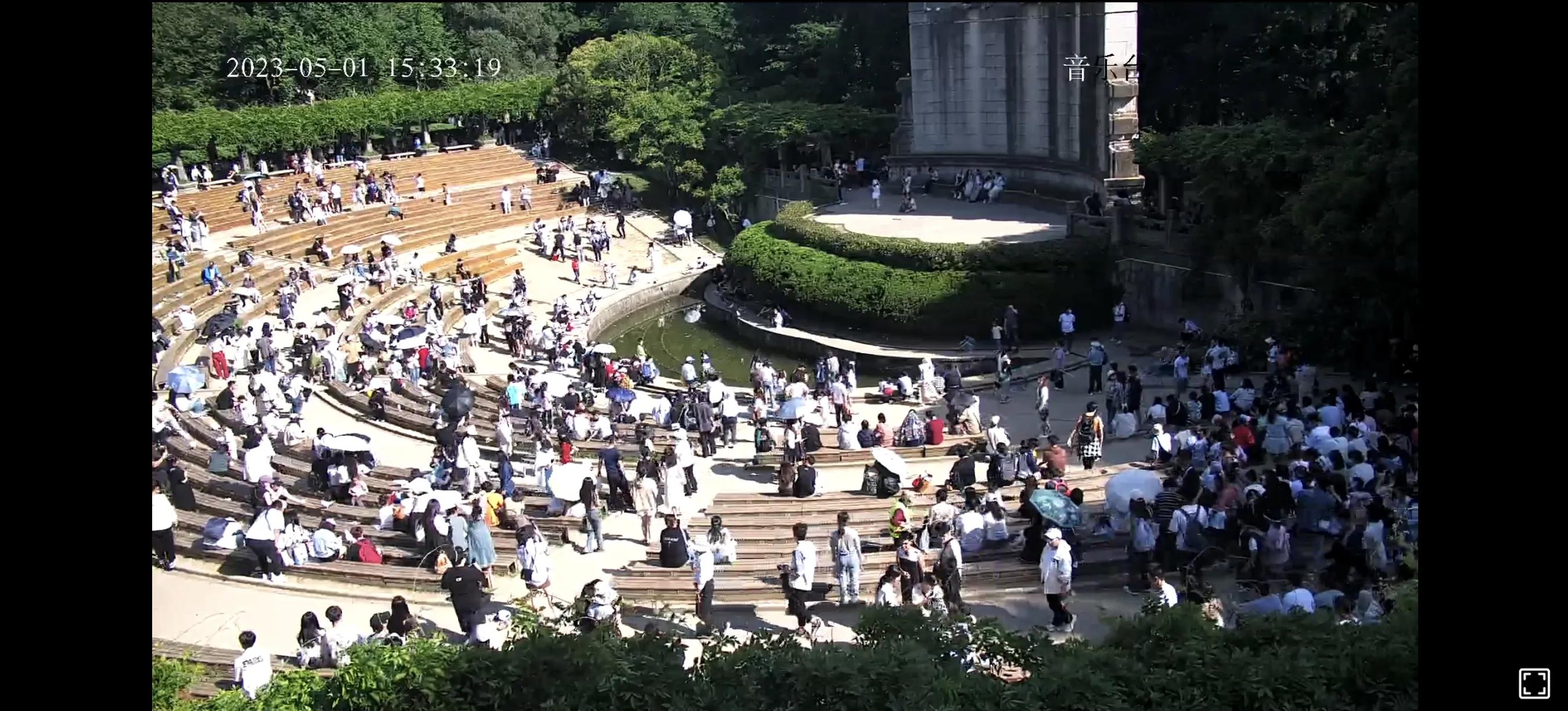 南京5月8号有免费景点吗,南京大桥公园玻璃栈道人流