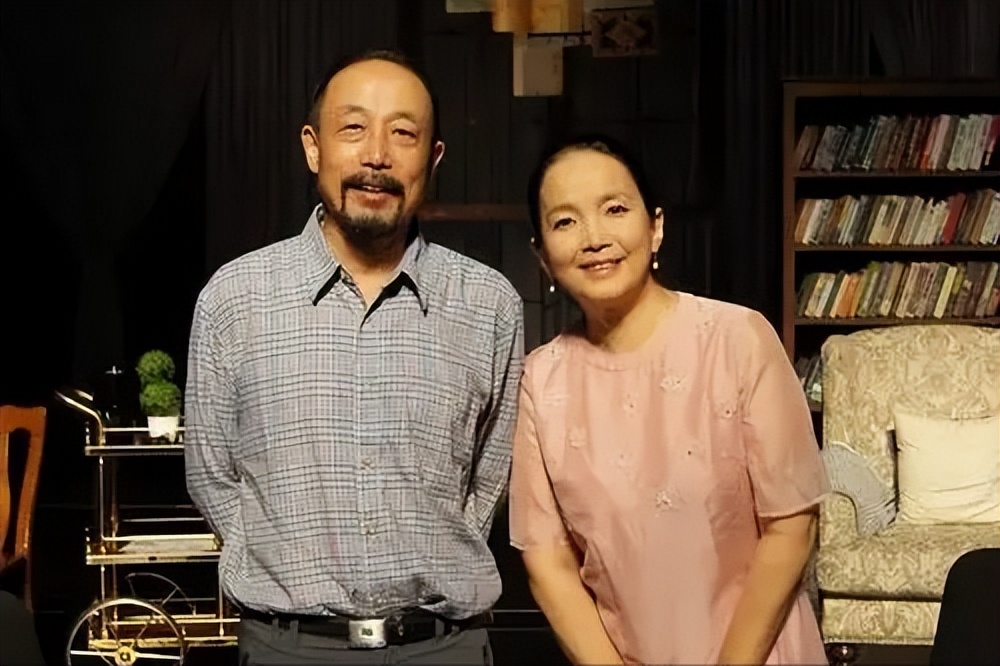 8位晚年移居国外的老牌明星,年轻出国享受晚年回国养老的明星