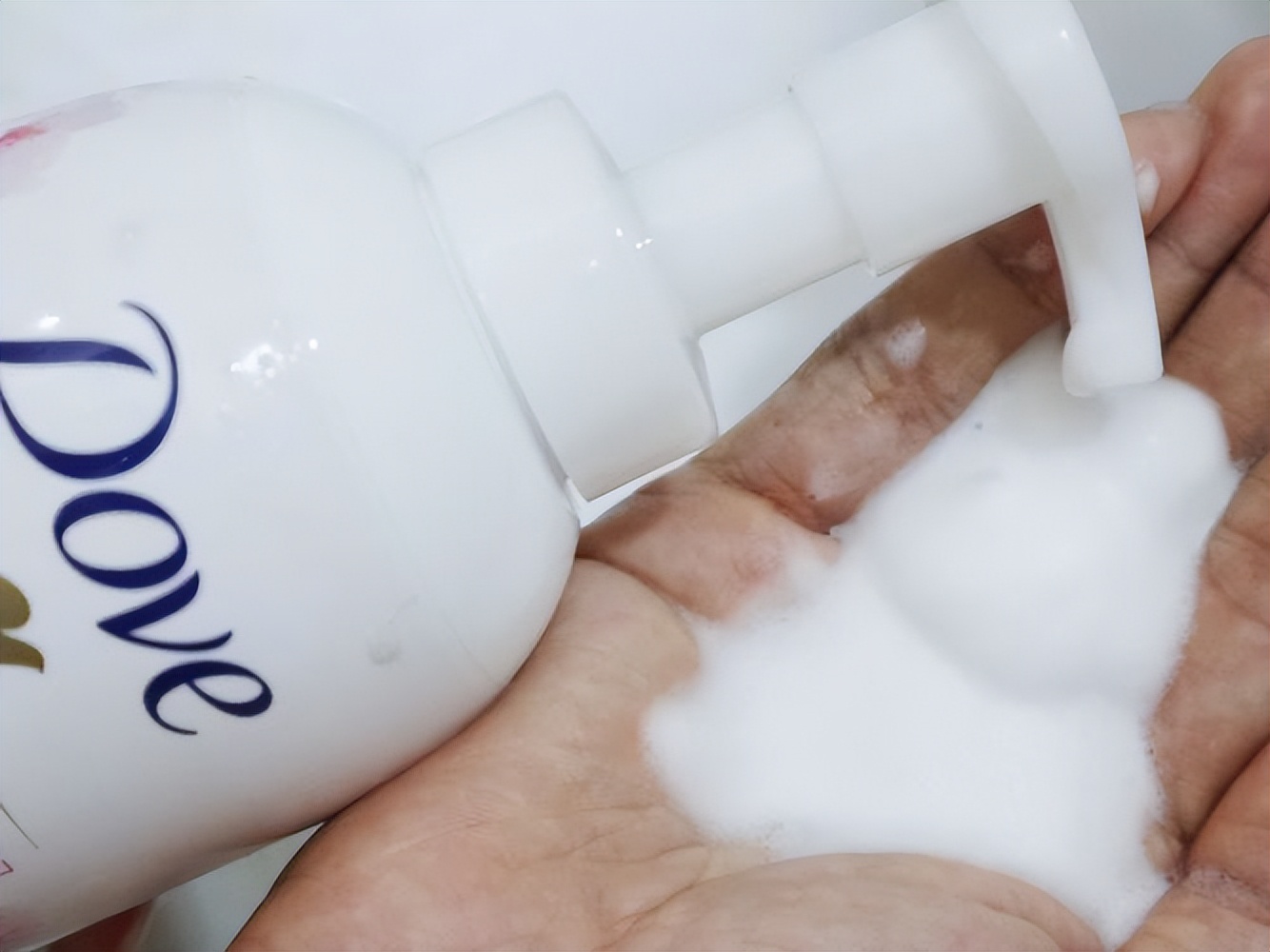 “办事”时使用润滑剂，对人体有害吗？别害羞，男女了解下有好处