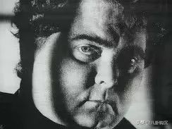 他打造了美国政治史最脏竞选，却被命运掐断了脖子