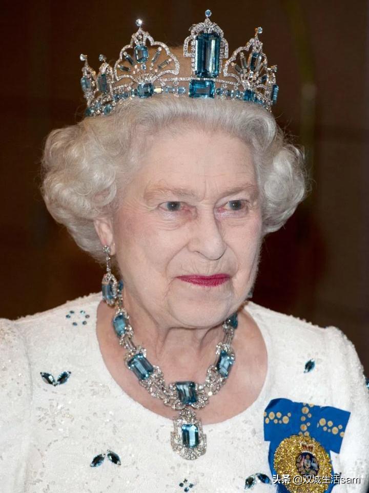 海蓝宝皇室王冠,海蓝宝英国女王王冠