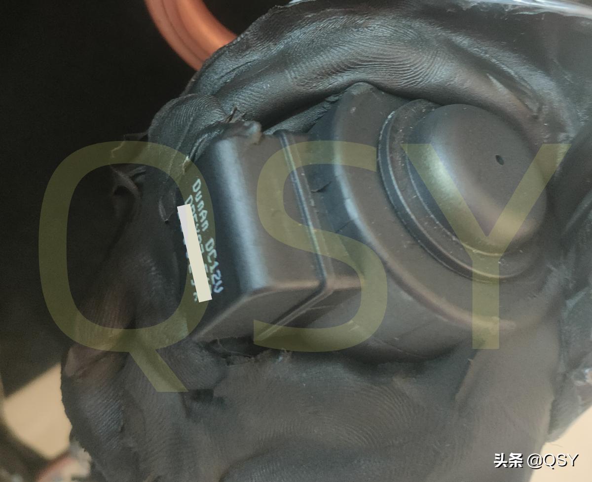 拆美的风酷空调,美的风尊空调怎么拆机