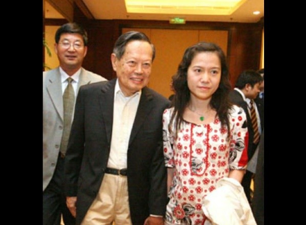 杨振宁有儿女照顾翁帆老了谁照顾,杨振宁与翁帆为什么不要孩子