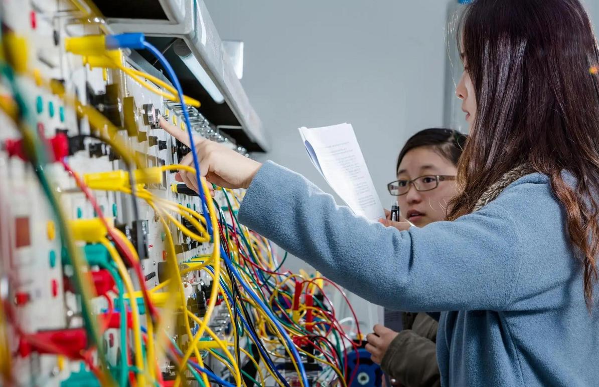 热门软件工程学校专业排行,全国高校软件工程专业排名公布