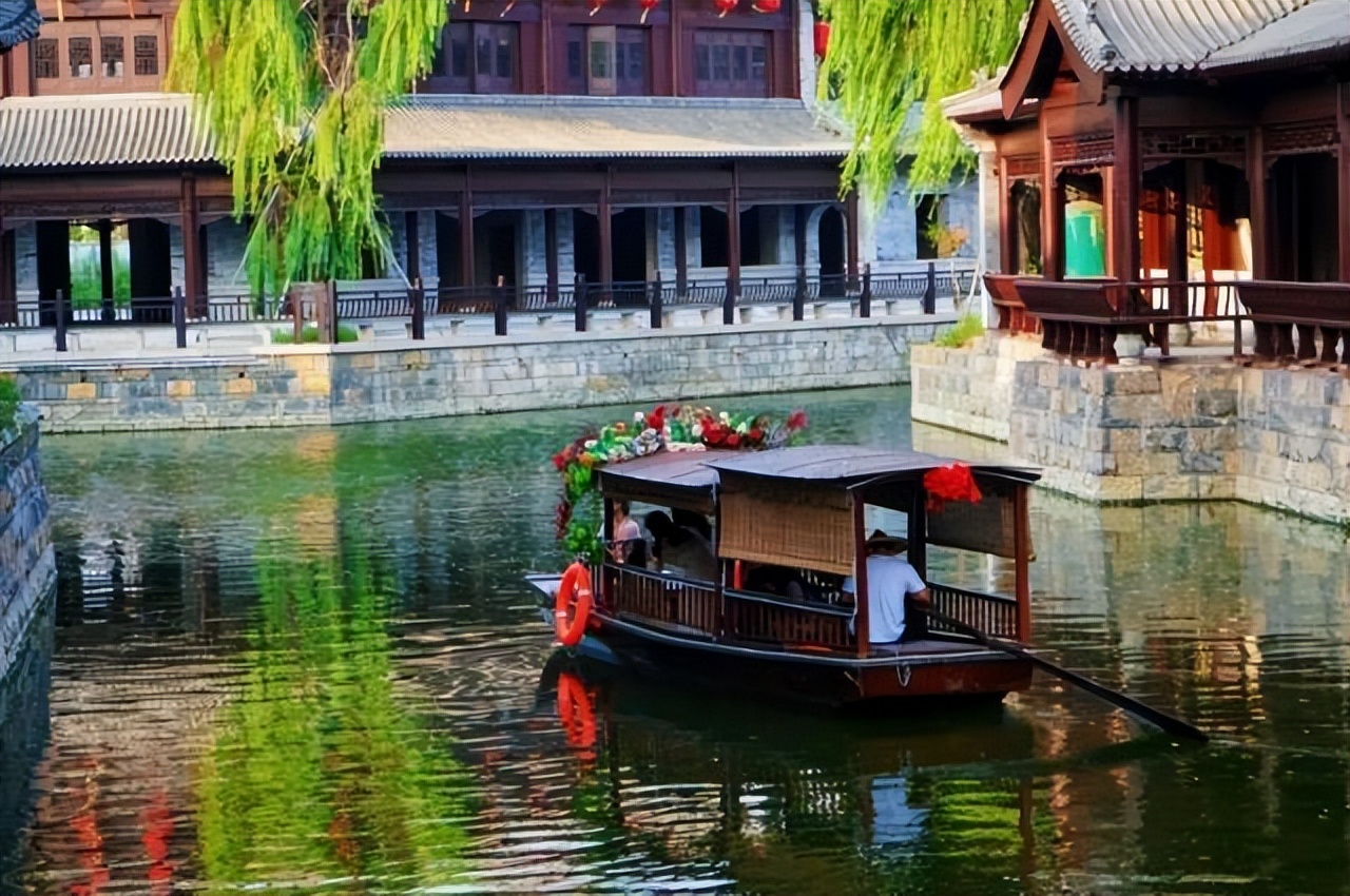 山东最大假古城在哪,山东假古镇在什么地方