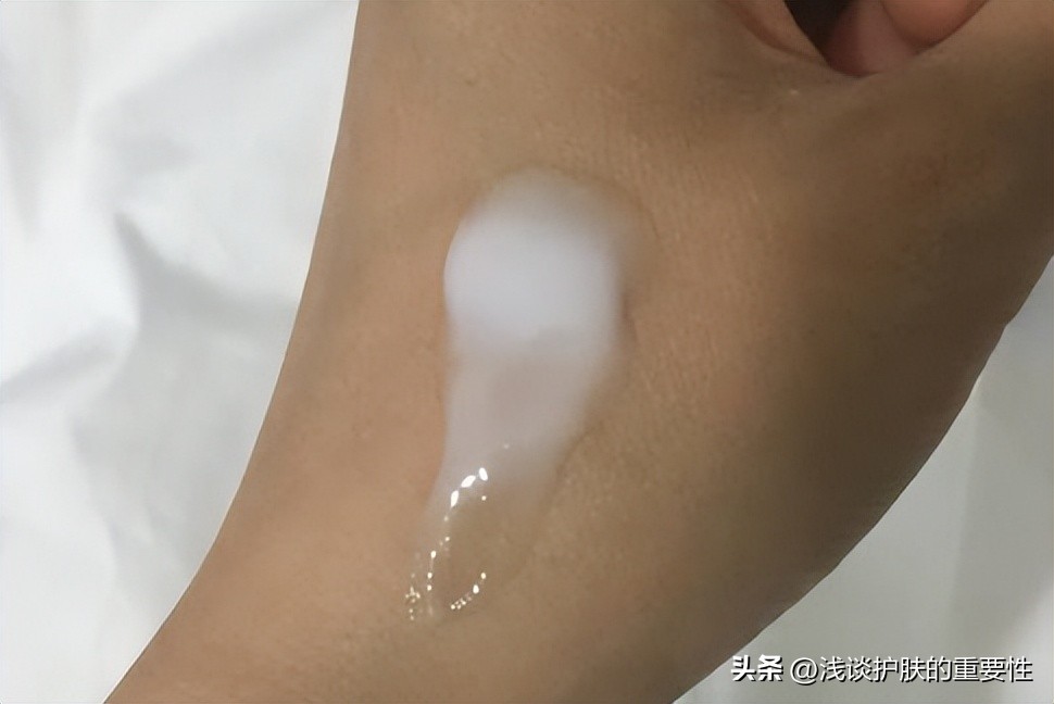 女孩子青春期适合用什么护肤品,青春期的女孩子适合哪些护肤品