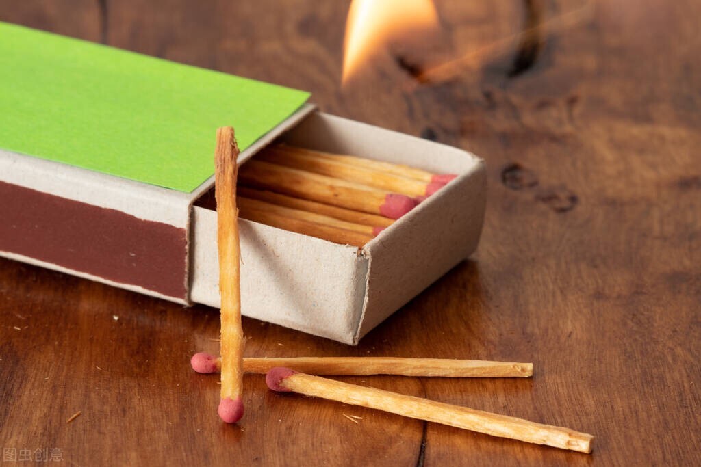 儿时打火机烧树枝,儿时的记忆火柴