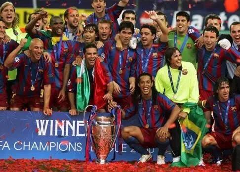 美丽弧线，传奇大师皮尔洛（米兰养老院）连载中