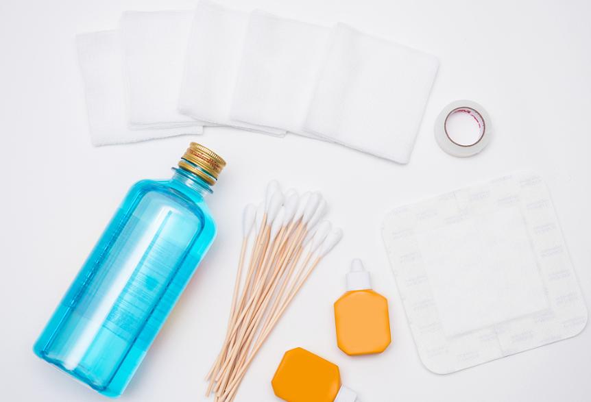 狗狗打架受伤了怎么治,萌宠狗狗打架咬坏了人家