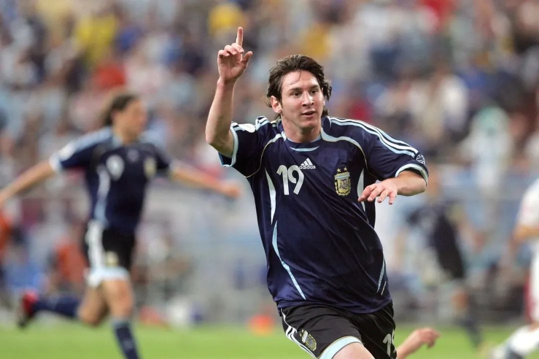 阿根廷国家足球队世界杯,阿根廷足球队为什么受中国青睐