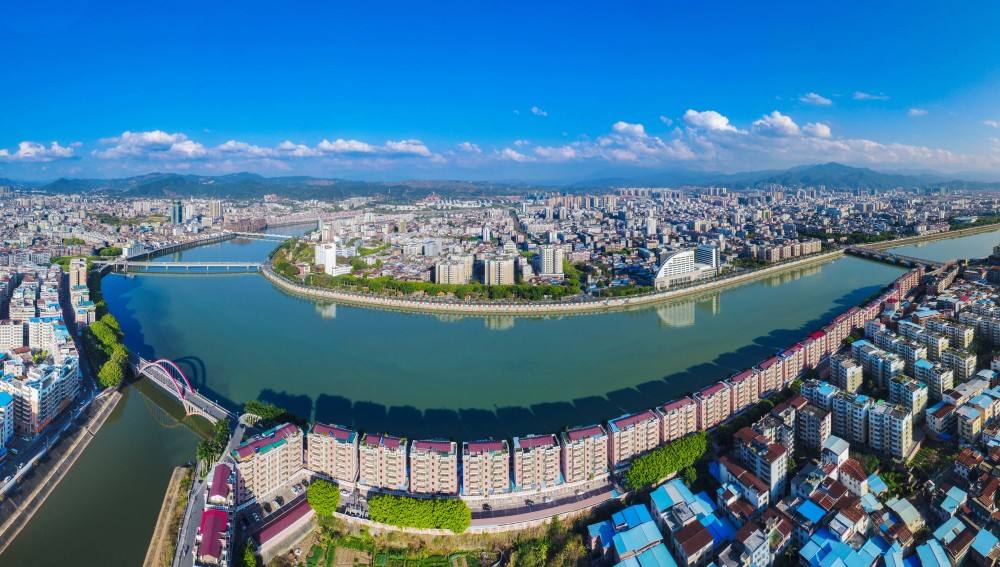 梅州是一个神奇的城市,梅州客家历史文化街区