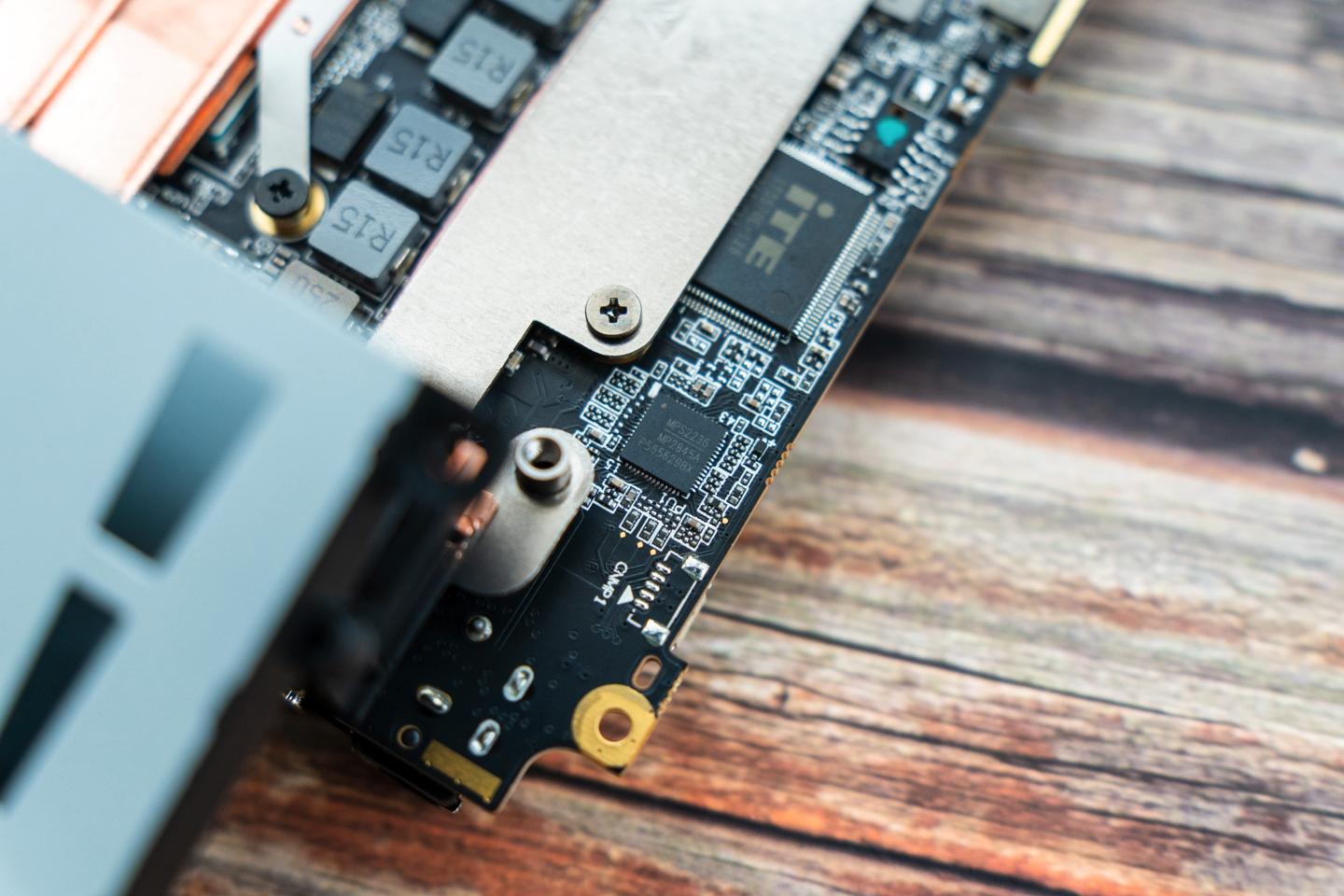 搭载R7-7735HS零刻SER6ProVEST,马甲版深度测试