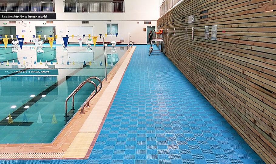 男童进女浴室被怀疑,男童进女卫生间被发现