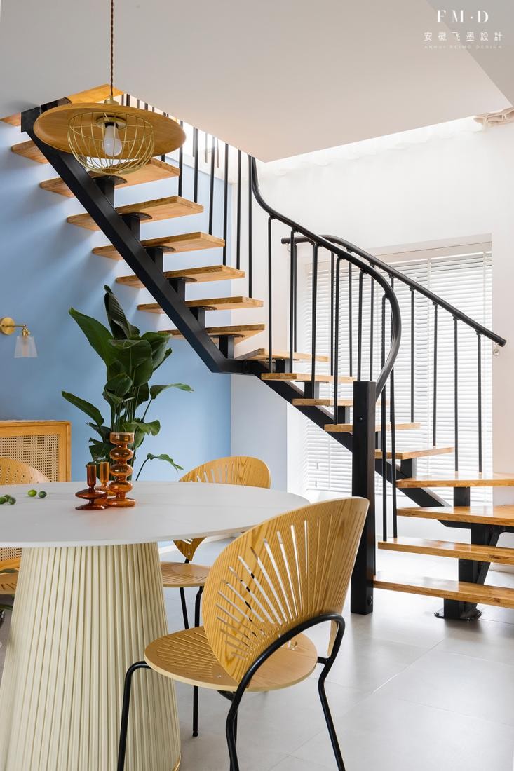 顶层复式楼带花园效果图,顶层复式楼带露台装修小户型