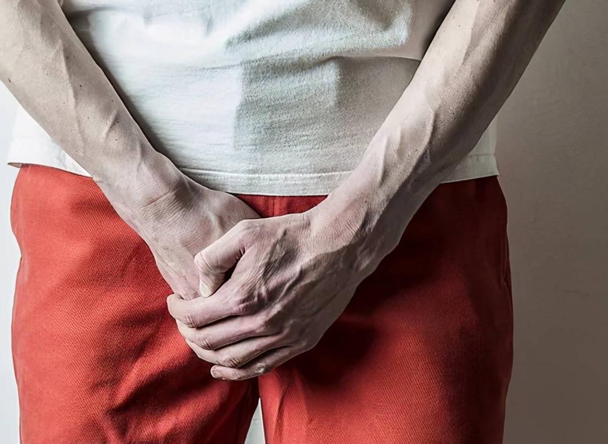 一位单身女青年的疑问：同房时，男人射精和尿尿会同时发生吗？