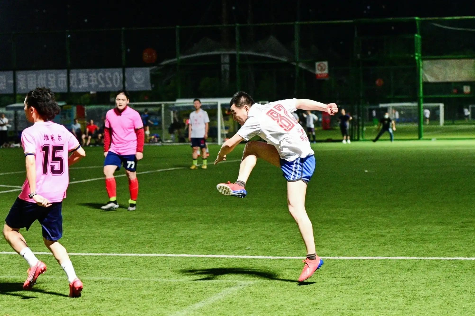 武汉塔子湖业余足球联赛前两轮之我见（一名参赛队长眼中的联赛）