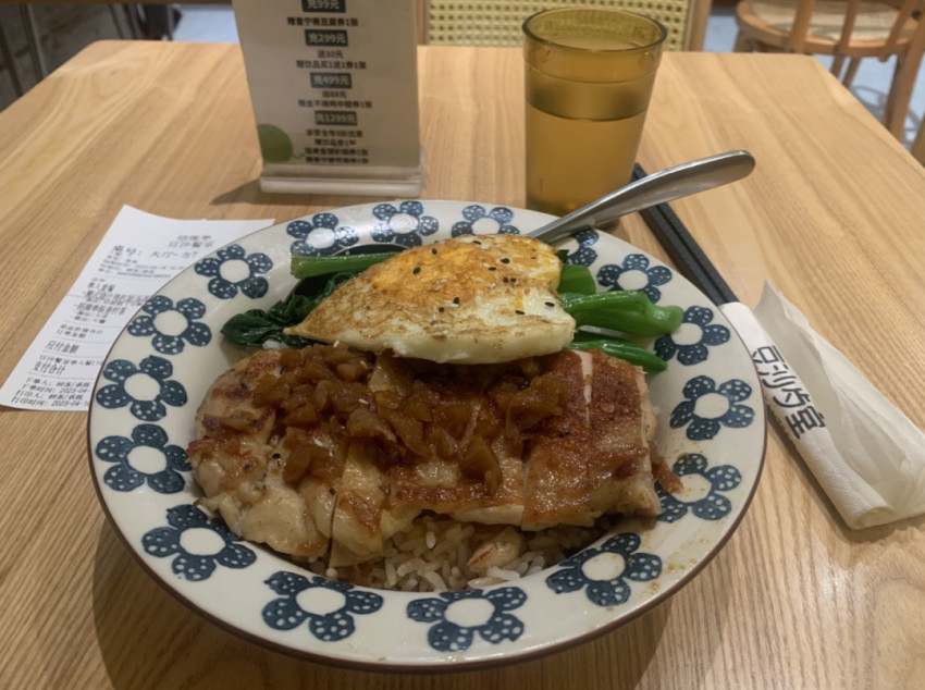 在网红街开餐饮店,开网红餐饮小店需要多少钱