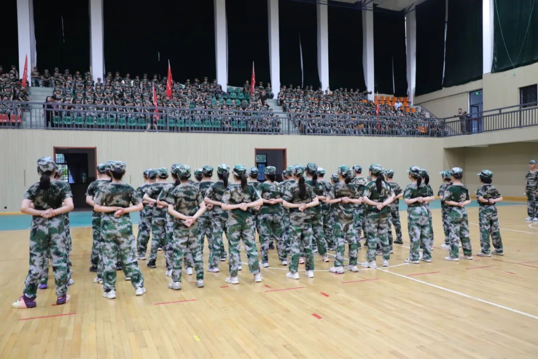 盐城市初级中学2023年“铁军国防训练营”闭营仪式隆重举行