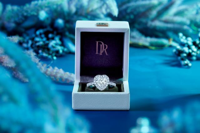 情侣们是如何过圣诞节的,圣诞节情侣怎么过浪漫