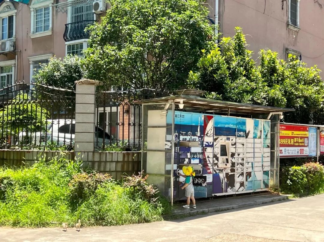 7月份人来人往街道,7月北京人山人海