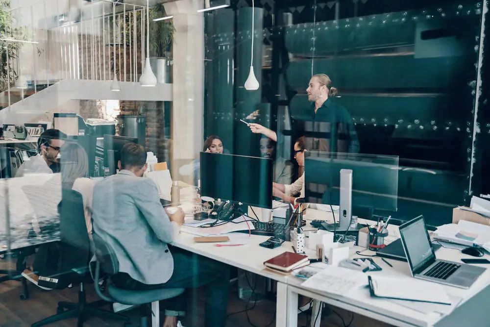 久坐屁股疼是腰椎引起的么,久坐导致屁股和腰的连接处疼痛