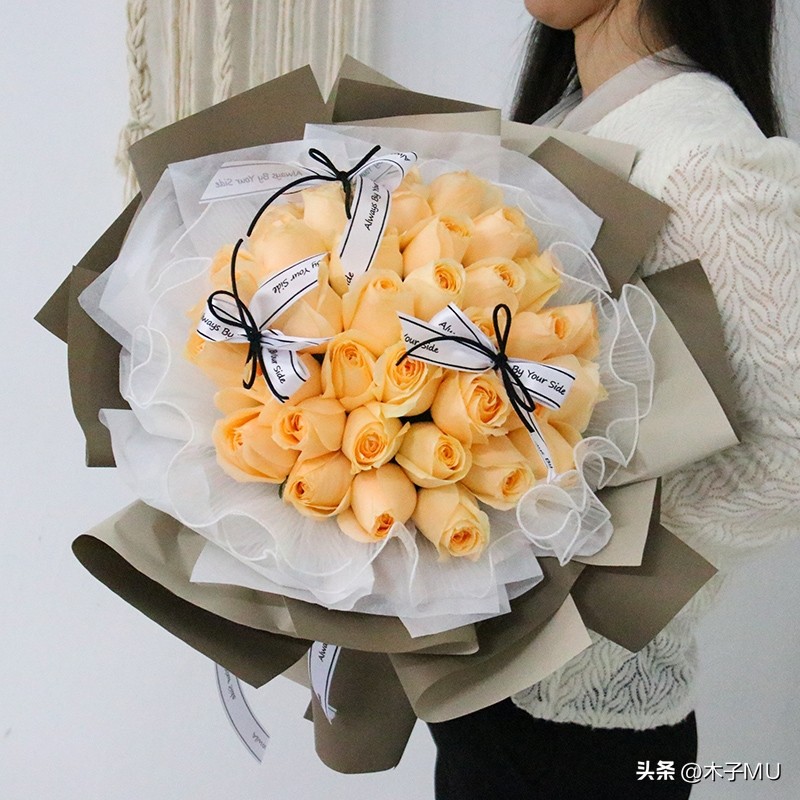 333朵玫瑰花意味着哪些含义呢,送玫瑰花33朵玫瑰代表什么意思