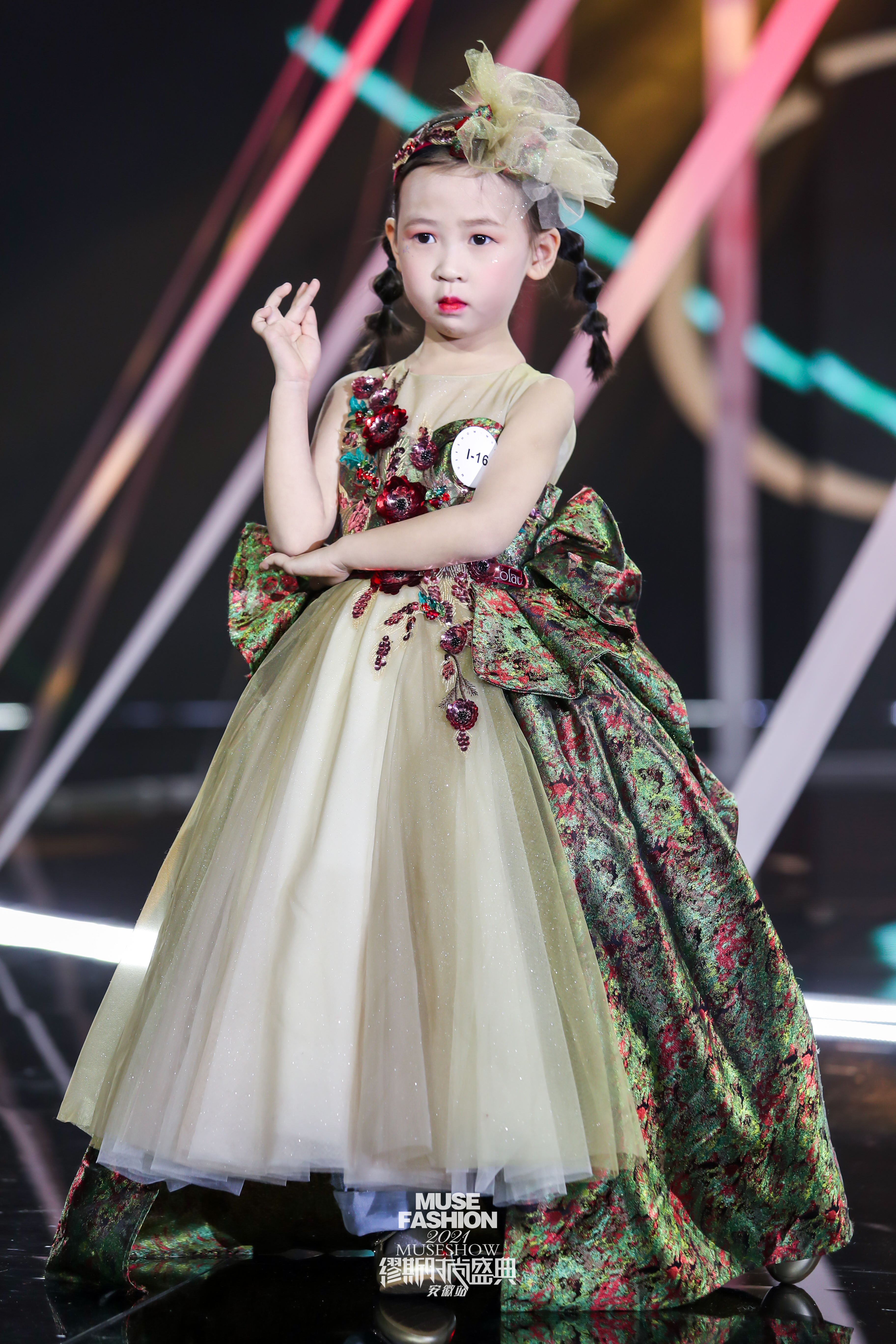 Colado扣诺品牌助力2021缪斯时尚盛典全国巡演安徽站