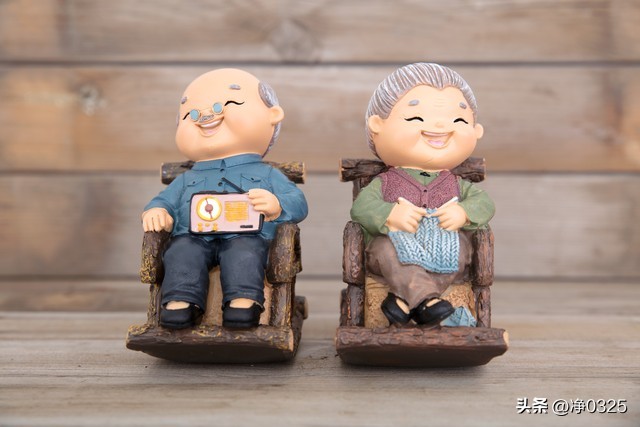 我,55岁农村老太,嫁76岁退休老头,尽心伺候3年,他居然提离婚