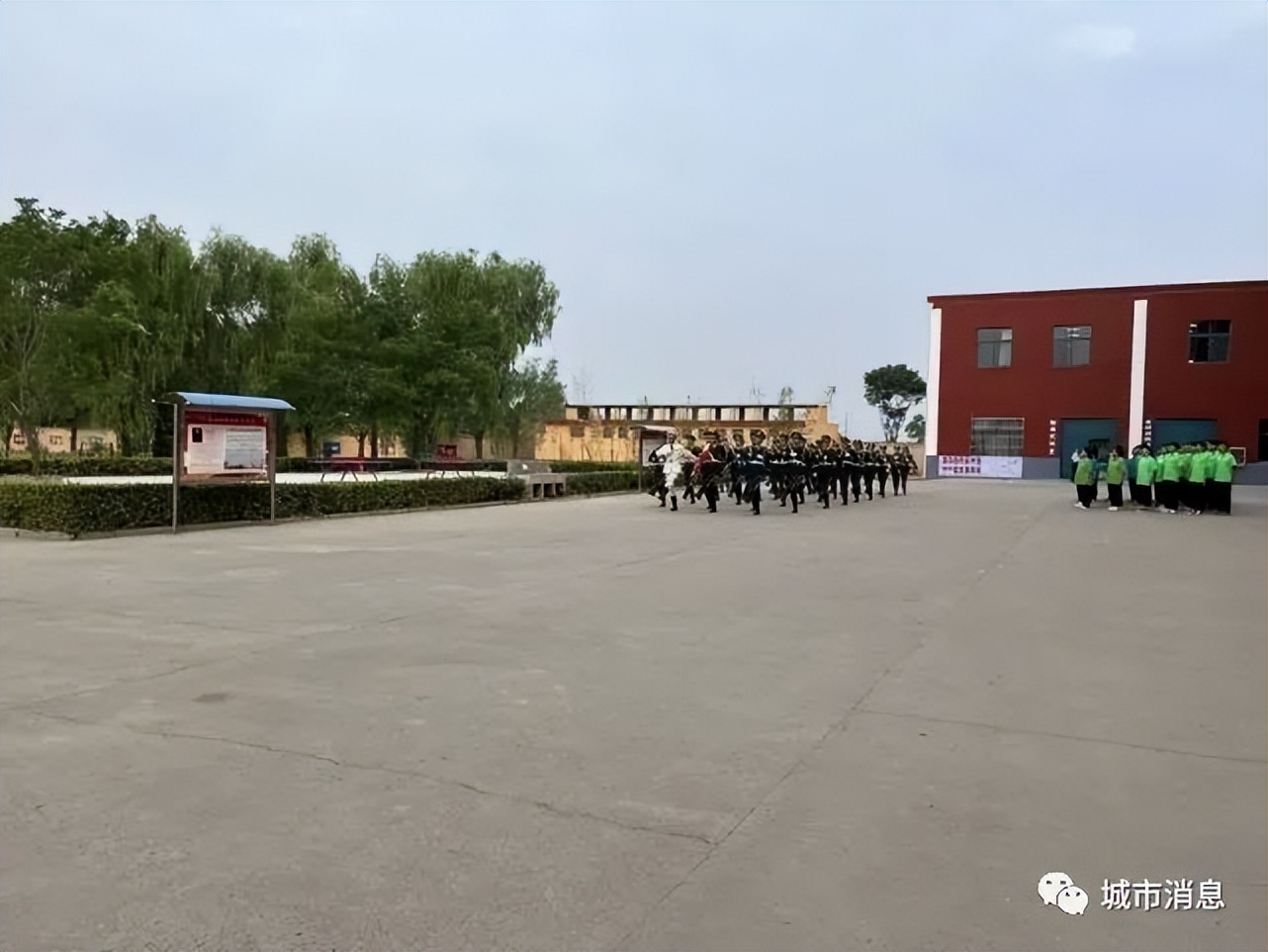 立中华十德树时代新人——临汾新博学十德教育论坛隆重召开