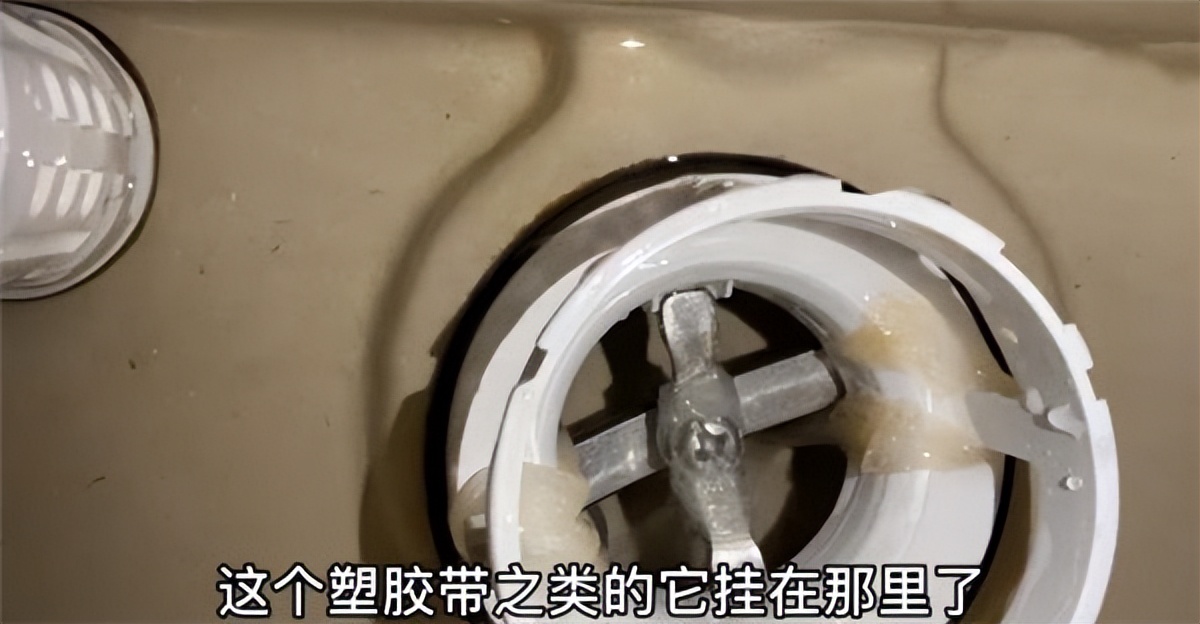 蓝泡泡洁厕灵对马桶水箱有害吗,卫生间一个月用十几吨水正常吗