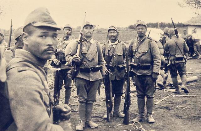 2004年，一位日本老兵来到黑龙江，指着地面：下面有一百多箱*药弹**