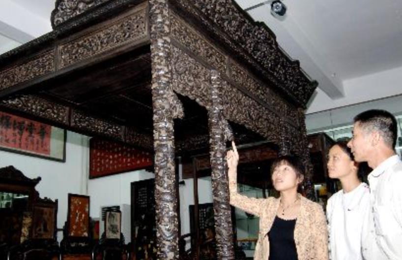 中国最大的龙床,20亿的沉香木龙床图片