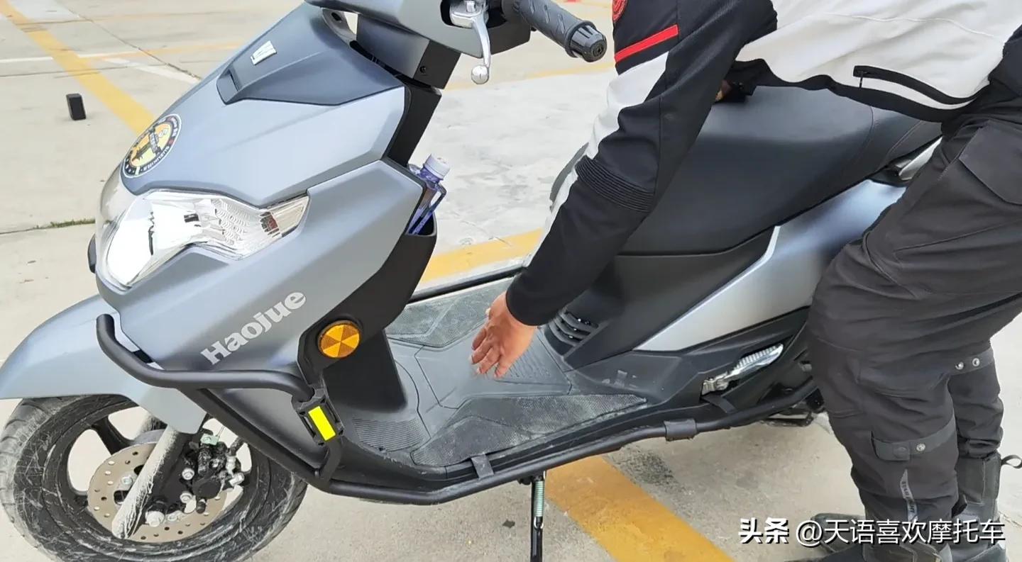 二手豪爵虎鲨vx125与afr选哪款,豪爵虎鲨vx125哑光星际灰自喷漆