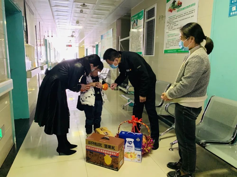 紧急救治暖心护送,紧急爱心救助