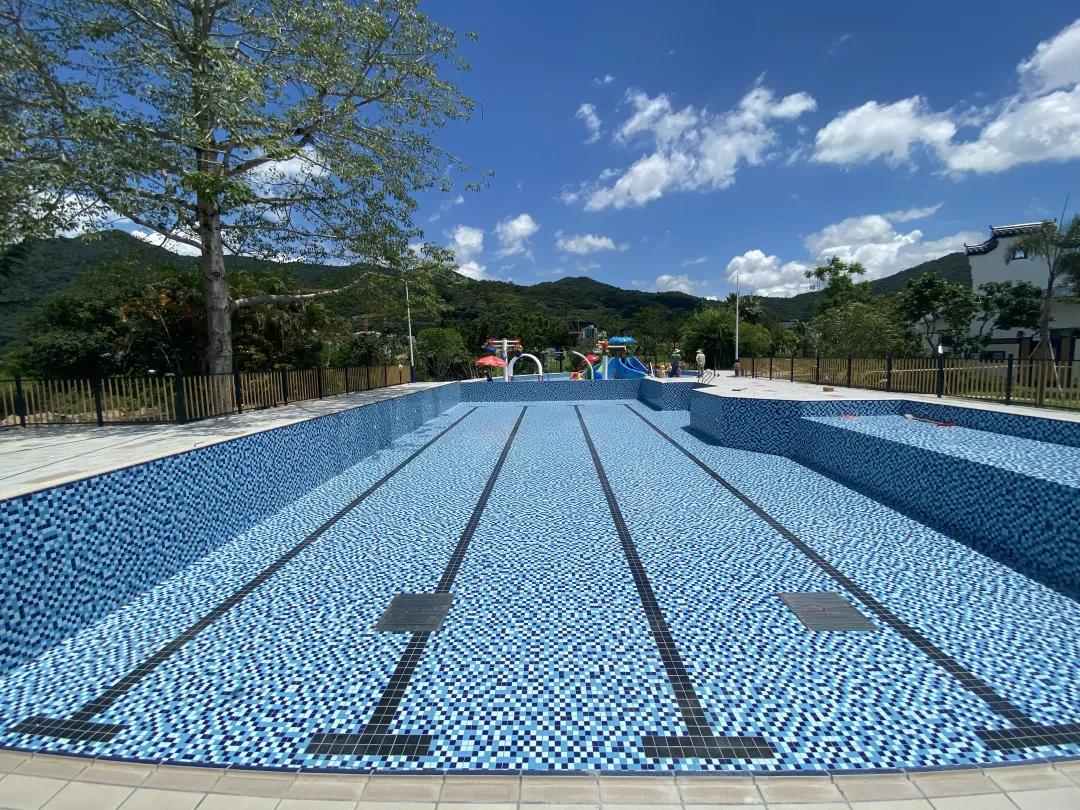 晚上睡进42㎡水墨中国风客房，枕着北纬23°的日月星入梦