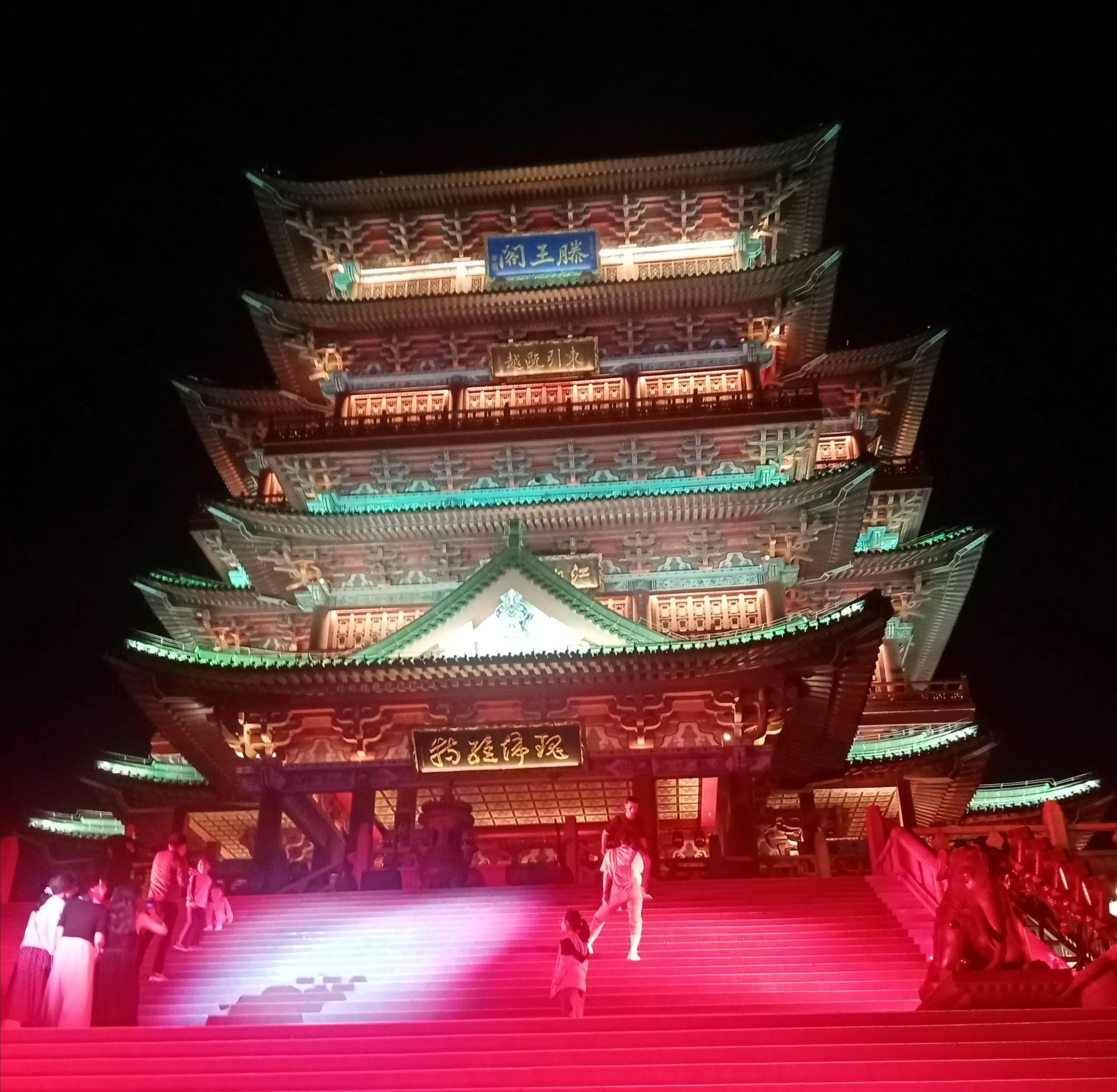 滕王阁是十大名楼之首,滕王阁是江南第一名楼