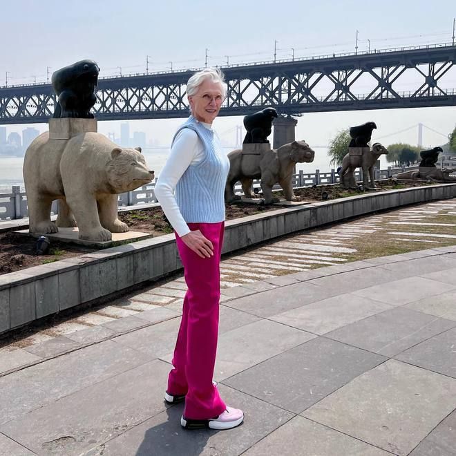 马斯克母亲北京游玩,马斯克母亲中国之旅