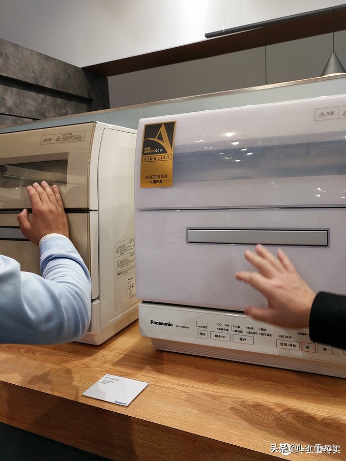 暴走两万步！海量图片带你游览2017年AWE家电展