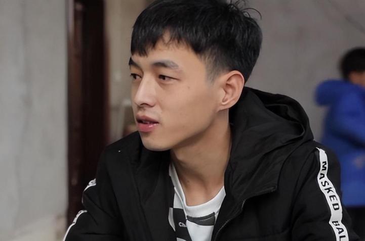 24岁被拐男孩不认亲生父母后续,广西被拐27年男孩