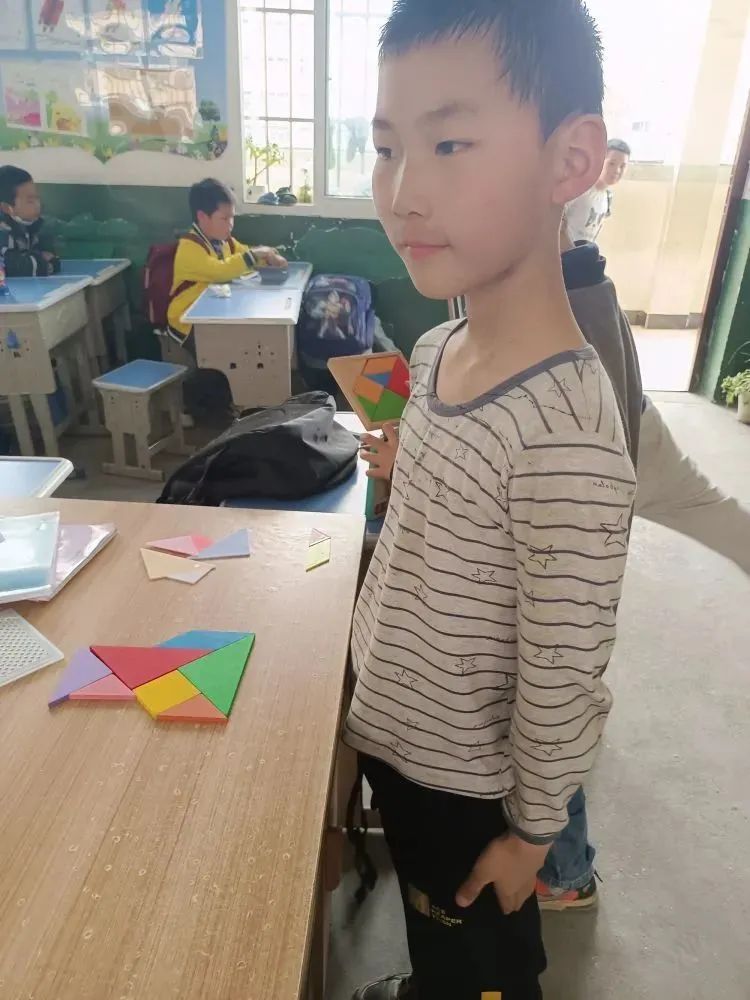 唐县镇第二小学：传递“珍”书香，演绎“真”故事