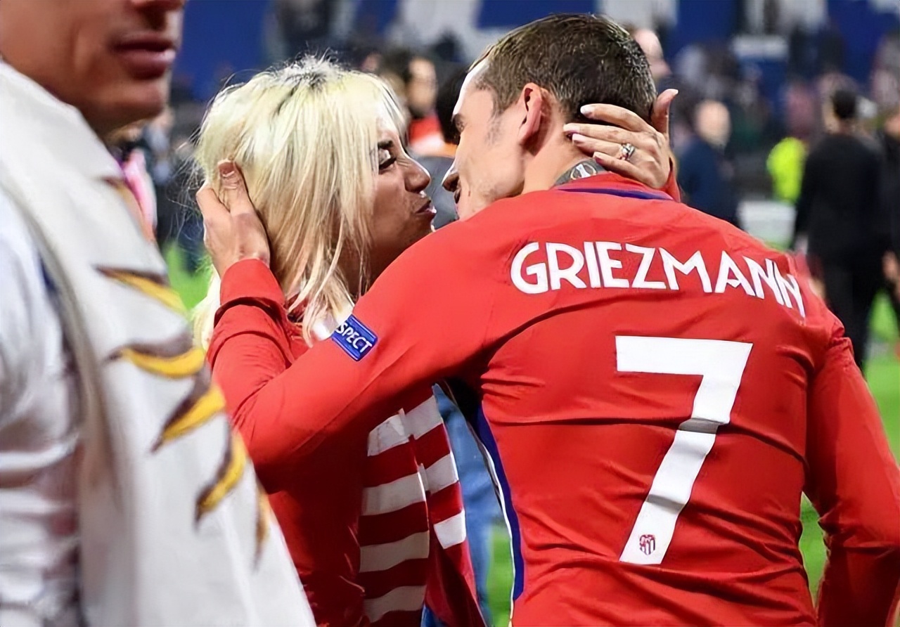 格列兹曼表白德里克罗斯,格列兹曼法国2023