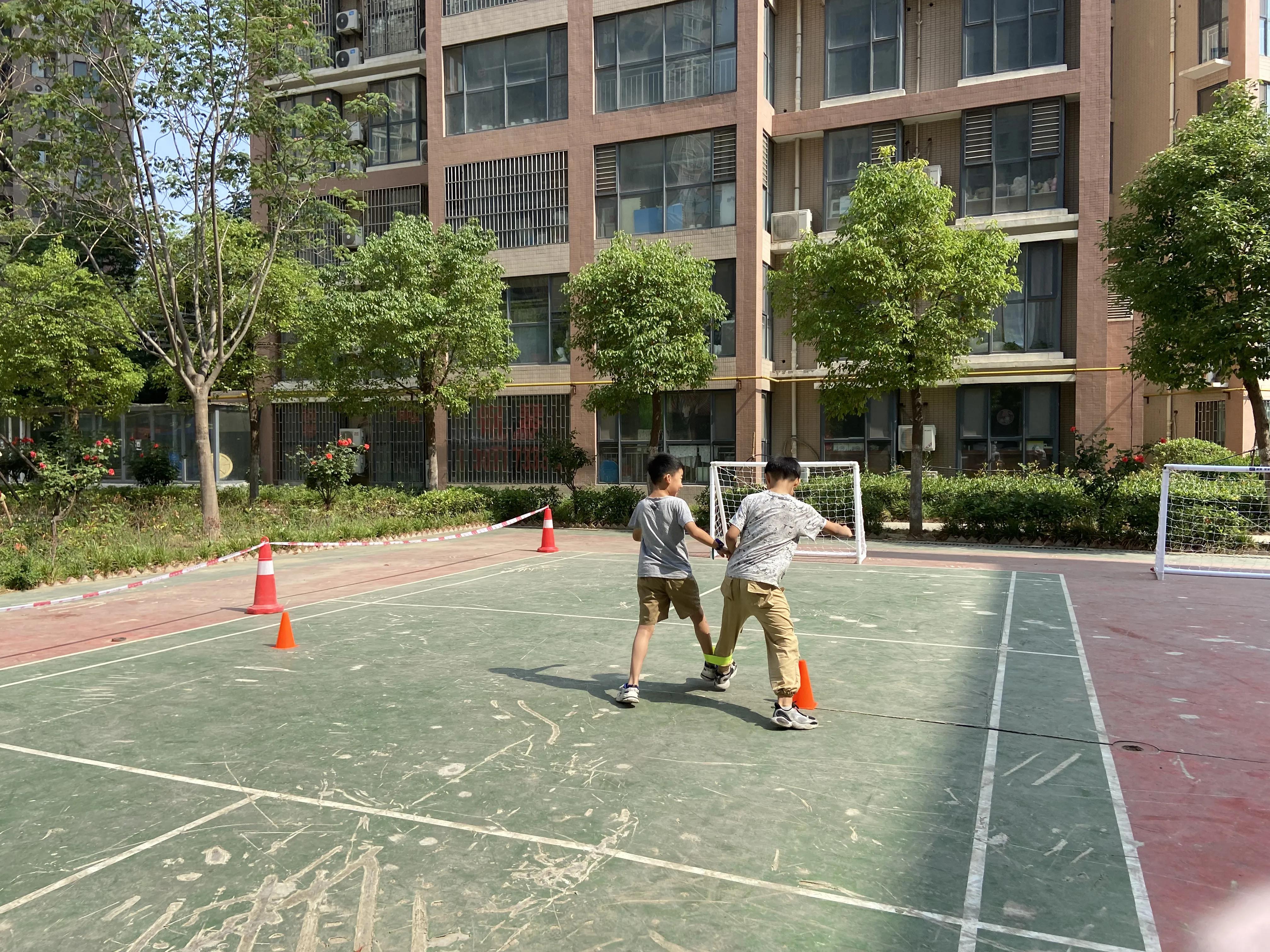 社区足球公益活动,大手拉小手共建美好家园社区活动