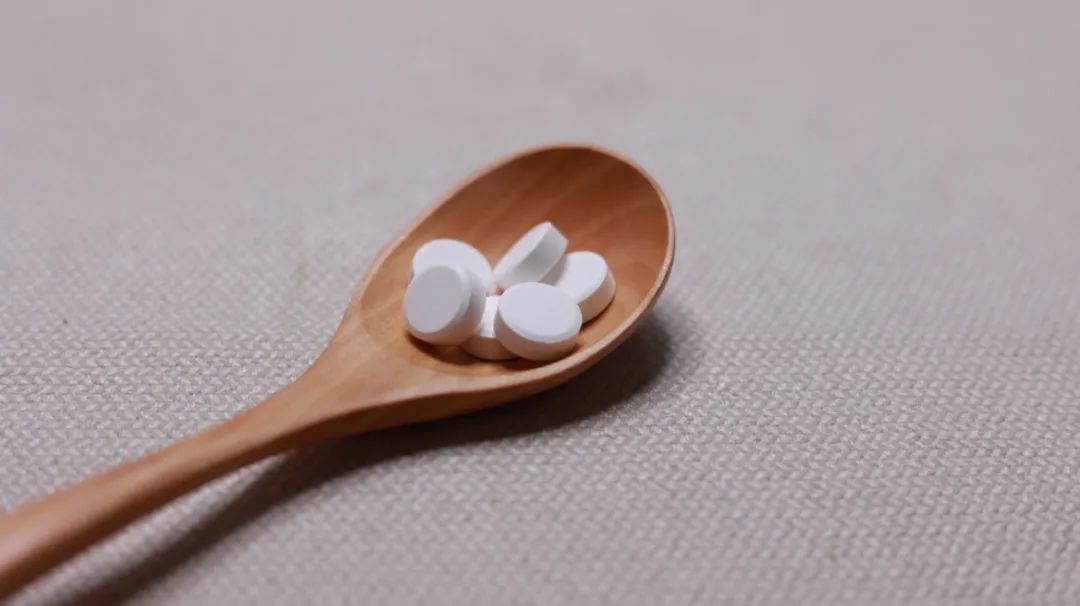 降糖神药二甲双胍正确使用方法,降糖神药二甲双胍一天吃多少